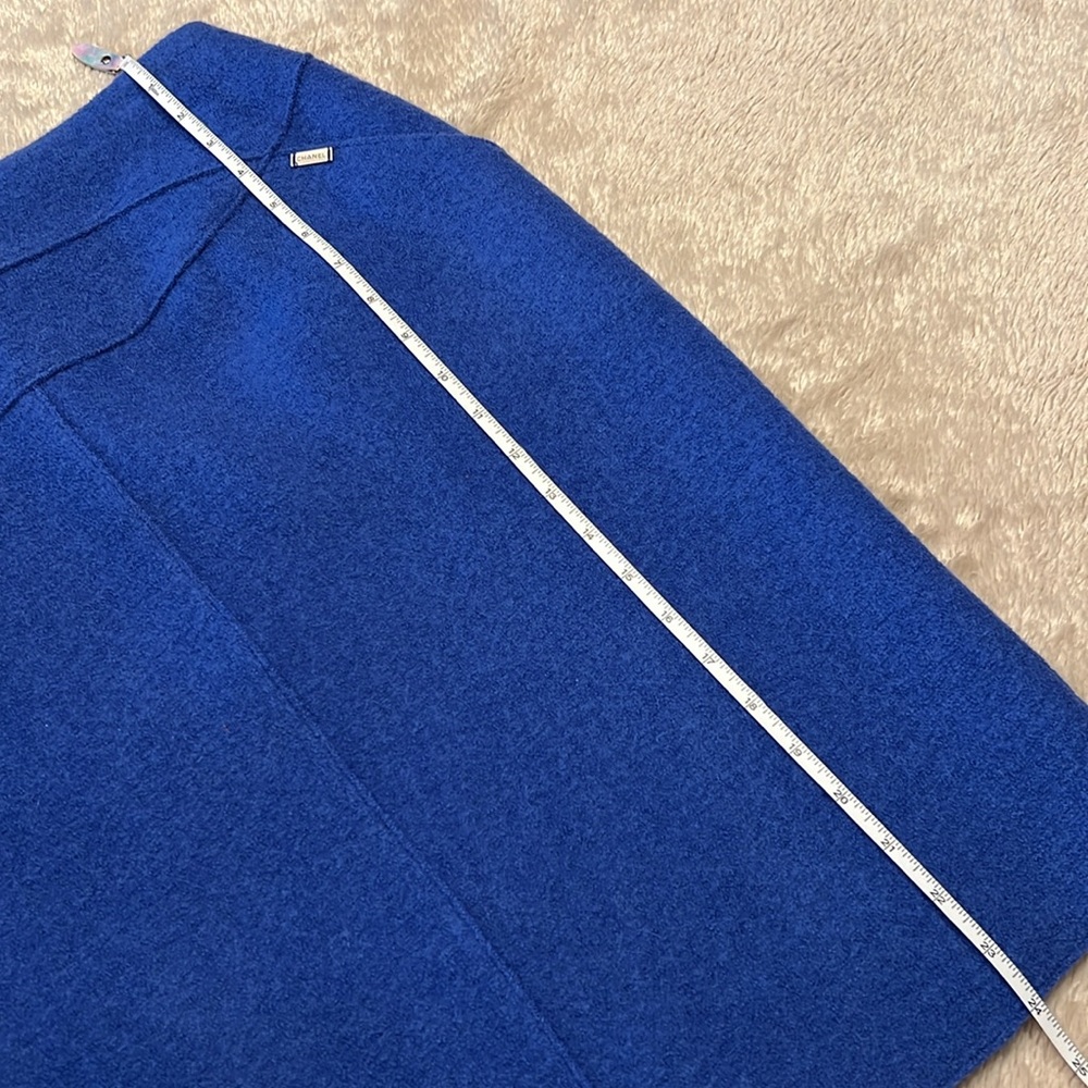CHANEL Ready-To-Wear Wool Pencil Skirt - Picture 15 of 16
